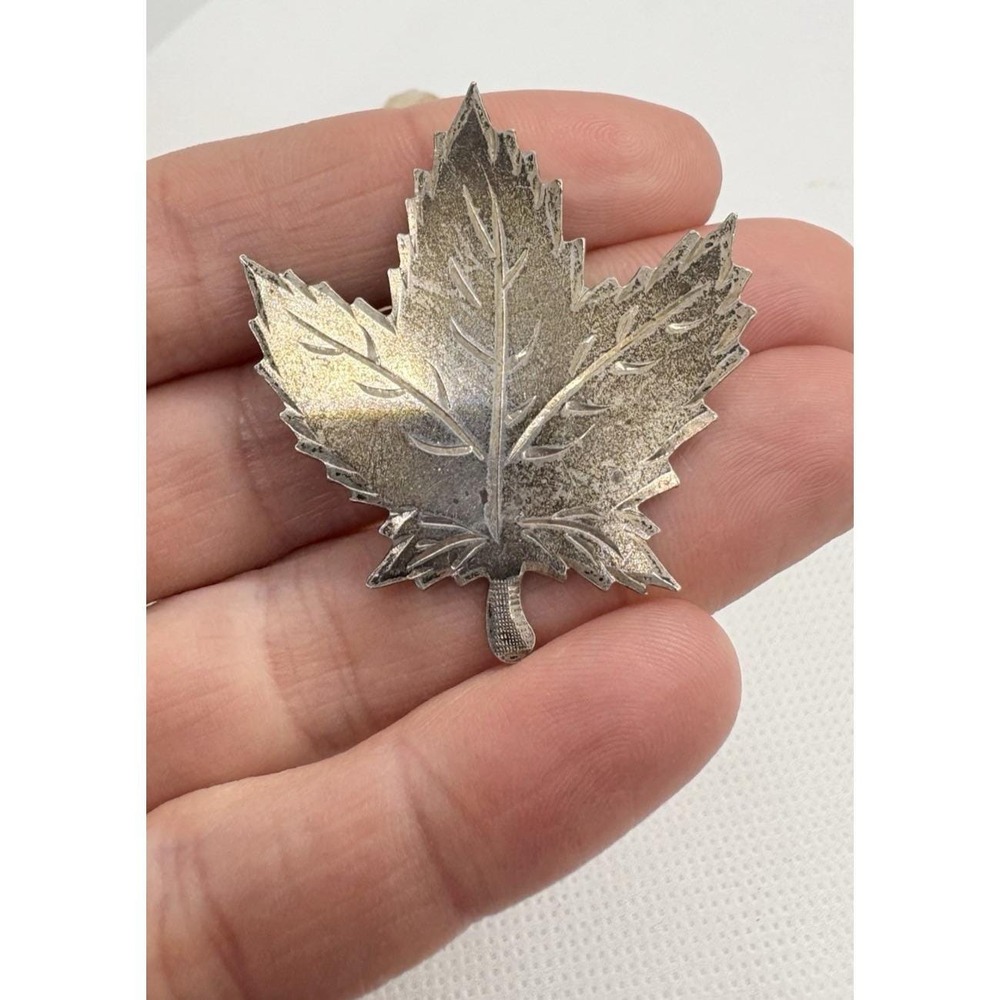 Vintage ECCO Sterling Silver Maple Leaf Brooch Pin 8.28g Signed .925 Patina